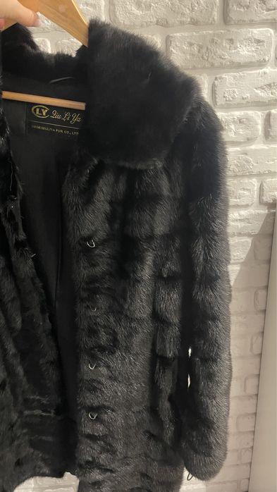 Подаю норкову шубу