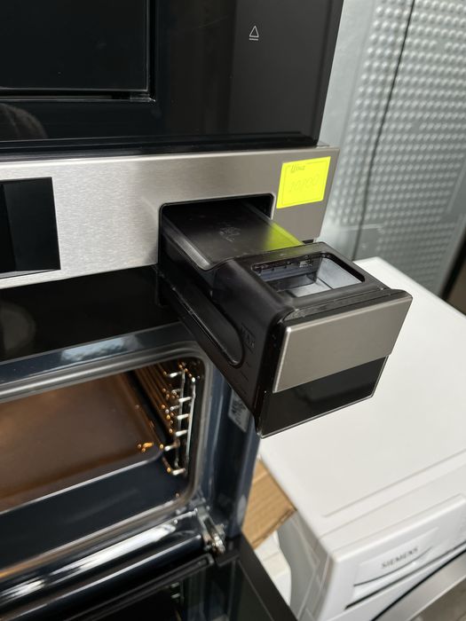 Комплект AEG під забудову духова шафа і мікрохвильова піч