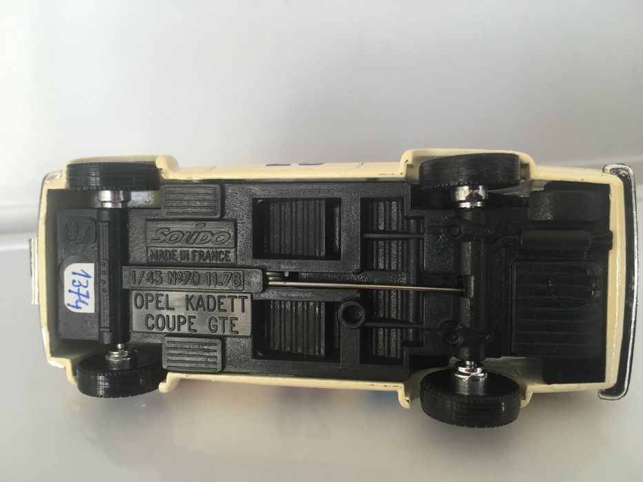 Opel Kadett Coupé GT/E 16V - Solido - esc.1/43 - como NOVO