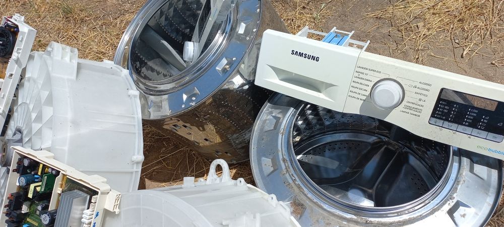 Máquina Lavar  e Secar    SAMSUNG  8 kg. E Vendo de Todas As Peças .Placas.Cubas.Borrachas. todas As Marcas.Entrega Grátis