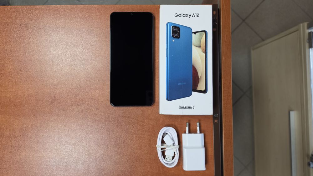 Samsung Galaxy A12 Dual Sim 64GB/4GB RAM niebieski, stan bdb