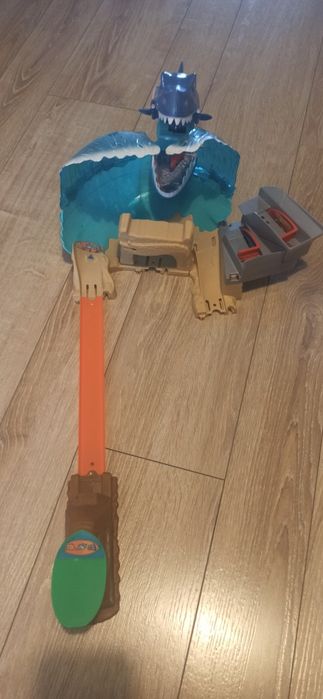 Hot Wheels zestaw atak rekina