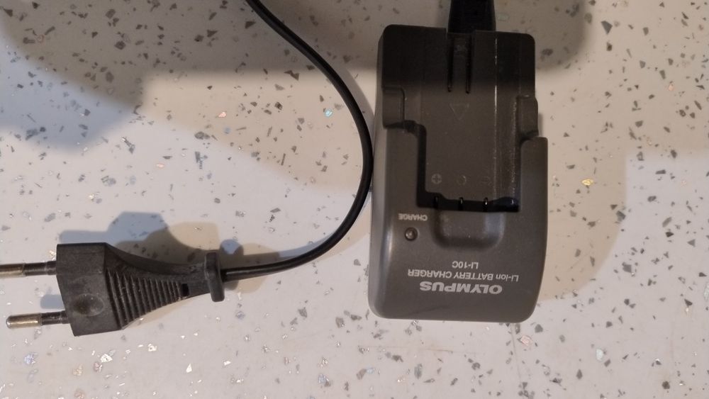 Зарядка для Olympus