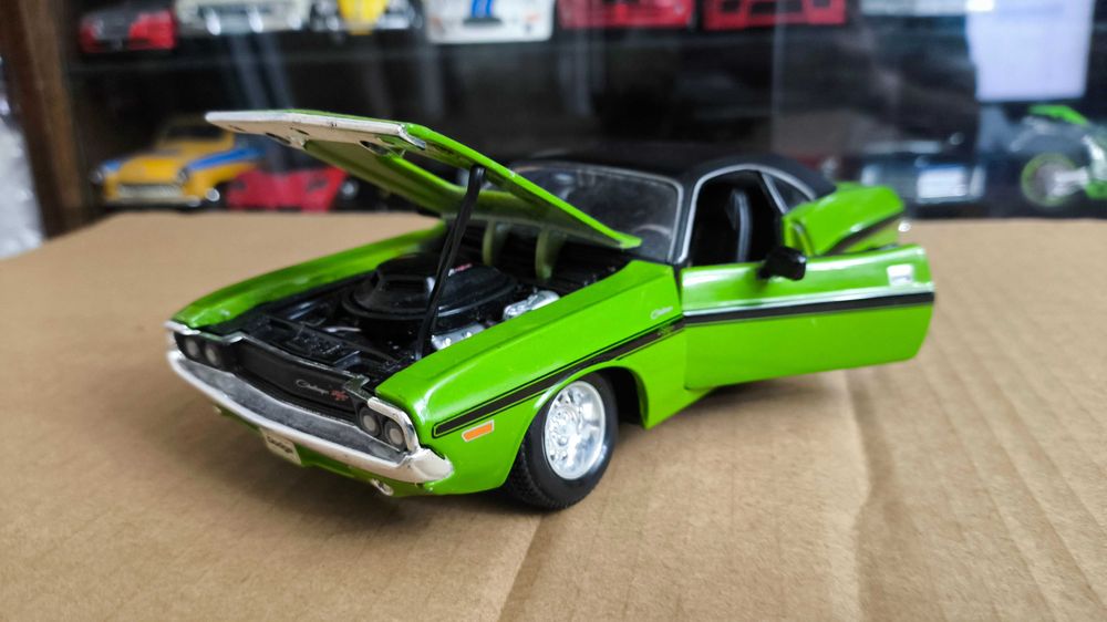Машинка, модель, іграшка 1/24 Dodge Challenger 1970 Maisto