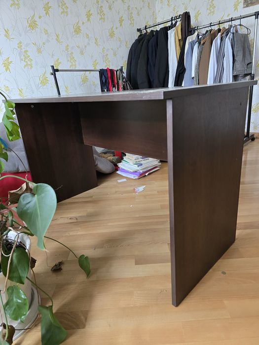 Продам письменный стол