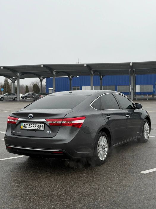 Продам Toyota Avalon