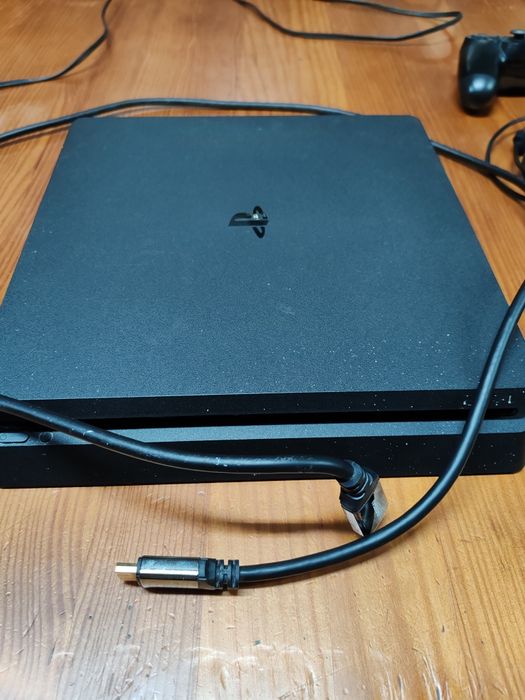 Vendo PS4 Slim- Bom Estado
