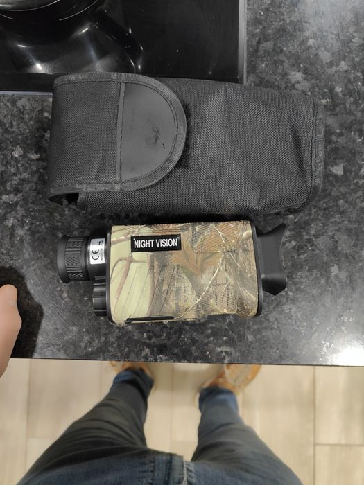 Monoculo visão noturna