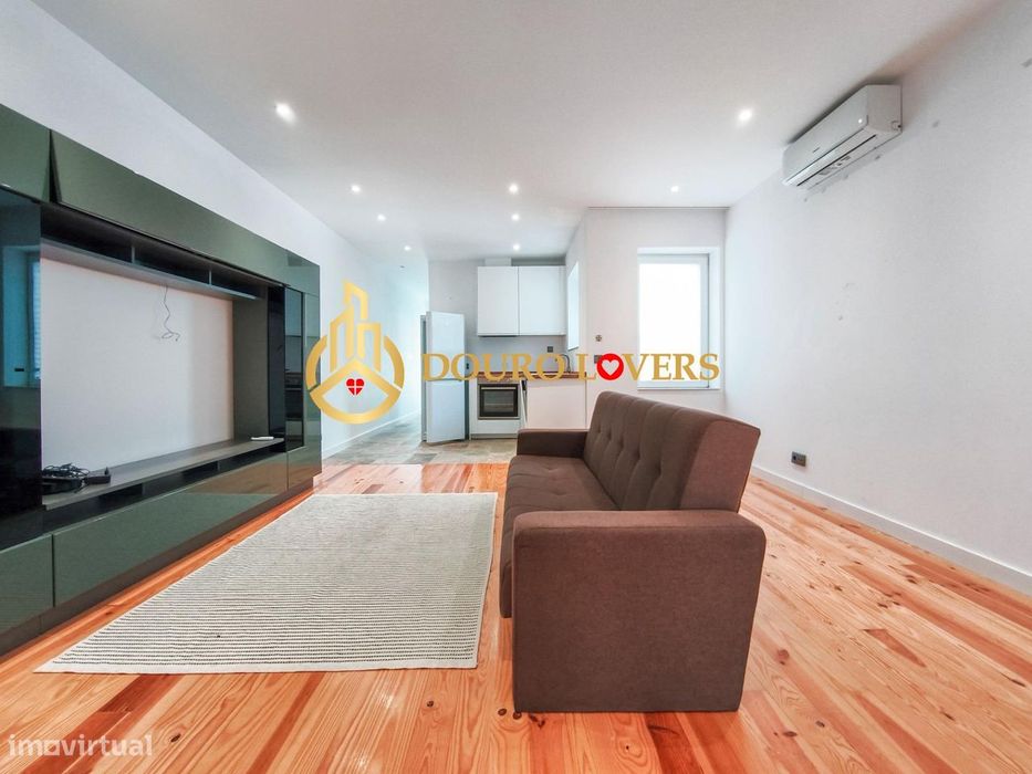 Apartamento T2 - Campo 24 de Agosto — Bonfim, Porto
