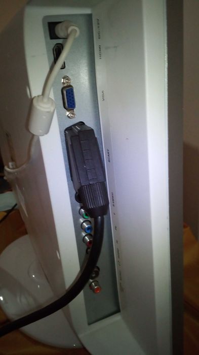 TV Lcd com DVD. HDMI