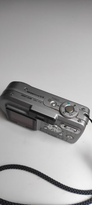 Aparat cyfrowy Sony DSC-P10 5.0 mpx