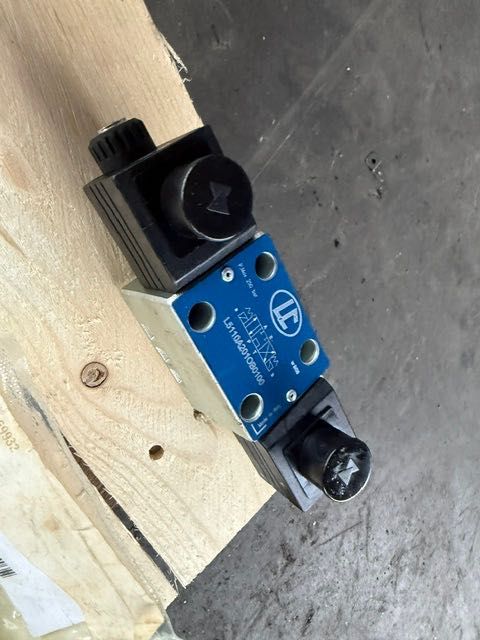 paleta hydrauliki nowa do maszyn budowlanych