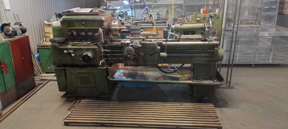Металообробка на токарно-гвинторізних верстатах
