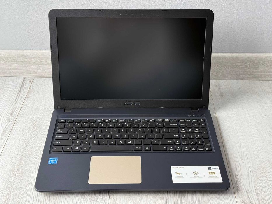 LAPTOP ASUS VivoBook X543MA stan bardzo dobry, 4GB RAM, 256GB SSD, 15.6", Windows 11