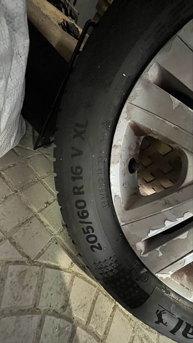 Pneu Continental 205/60 R 16 + jante