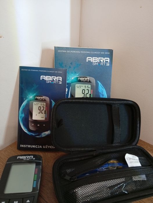 Zestaw do pomiaru glukozy we krwi glukometr