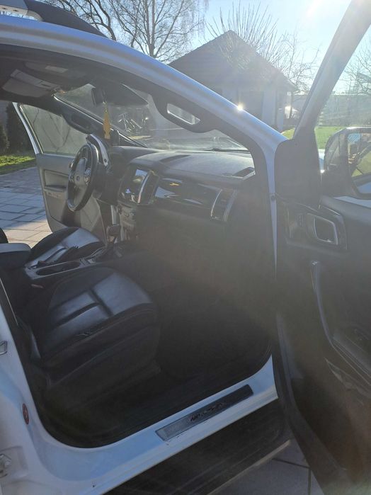 Sprzedam FORD RANGER w wersji wildtrak  z 2021 roku