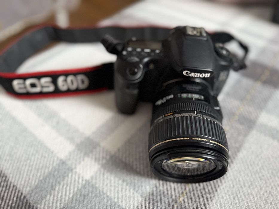 Фотоапарат Б/У Canon EOS 60D Kit
