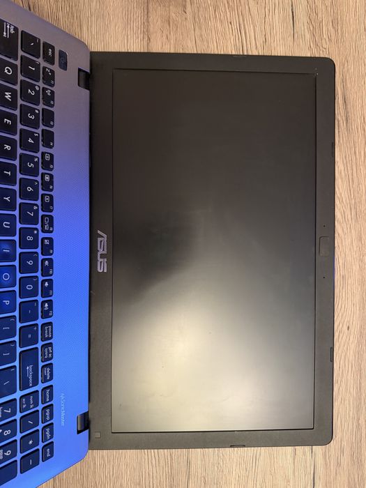 Laptop Asus X550V