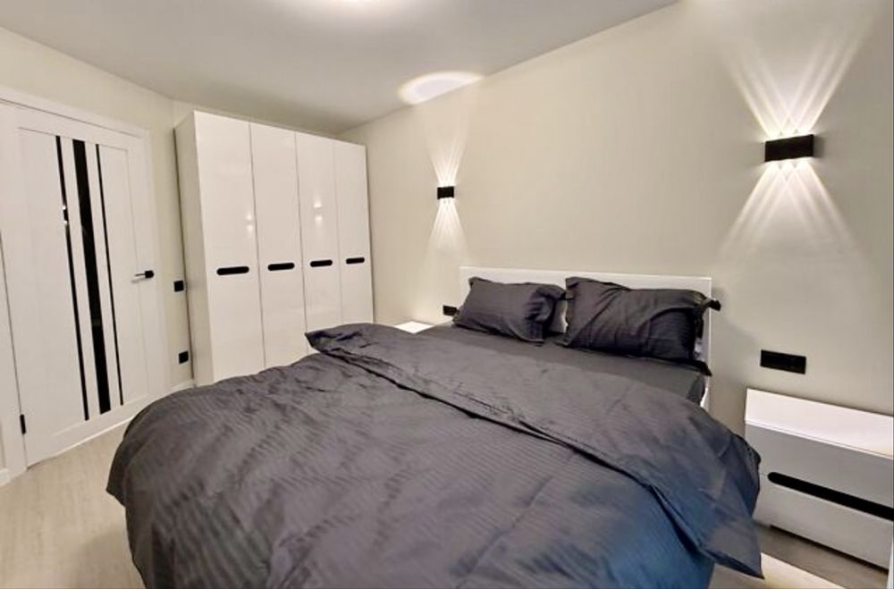 Продаж 2 км квартири вул. Смакули, новобудова