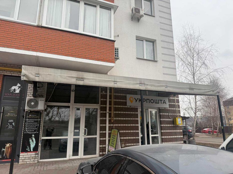 Хотів, приміщення 26 кв.м, під салон, магазин, офіс, окремий вхід.