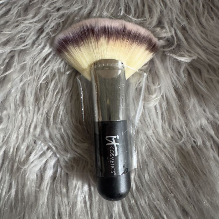 Pędzel do makijażu It Cosmetics