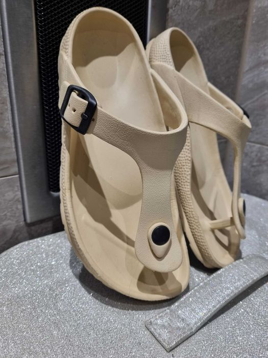 Klapki japonki crocsy 36 / 37