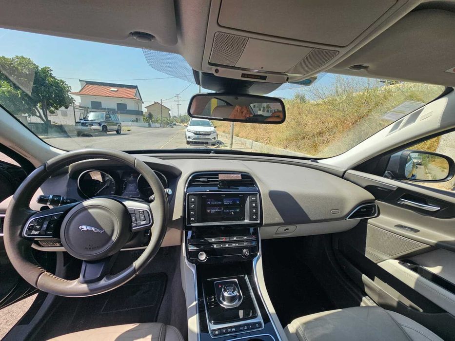 Jaguar XE 2017 Auto