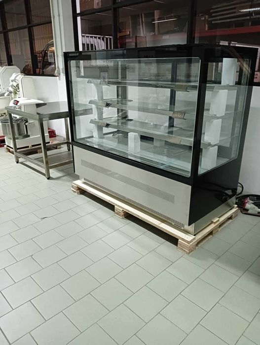 Vitrine refrigerada pastelaria