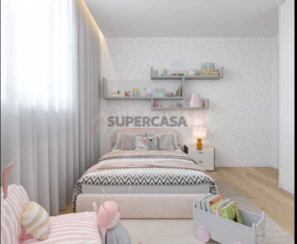 Apartamento T3 à arrenda e venda em Santo António dos Olivais