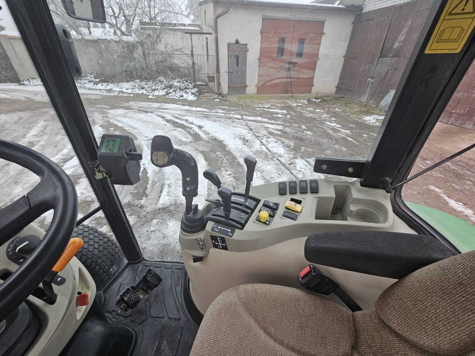 John Deere 4720 komunalny