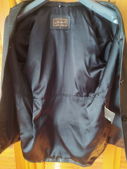 Casaco preto em pele