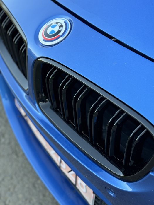 Ноздрі BMW F30 чорні глянцеві подвійні 2 ребра решітки радіатора