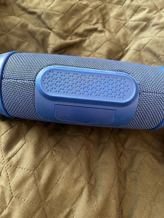 Портативна колонка JBL