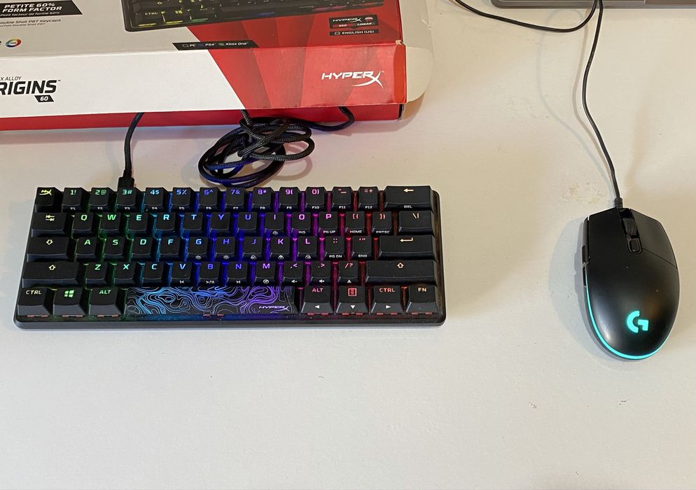 Pack Gaming Setup: Teclado Mecânico HyperX Alloy Origins 60 RGB + Rato Logitech G203 Lightsync RGB