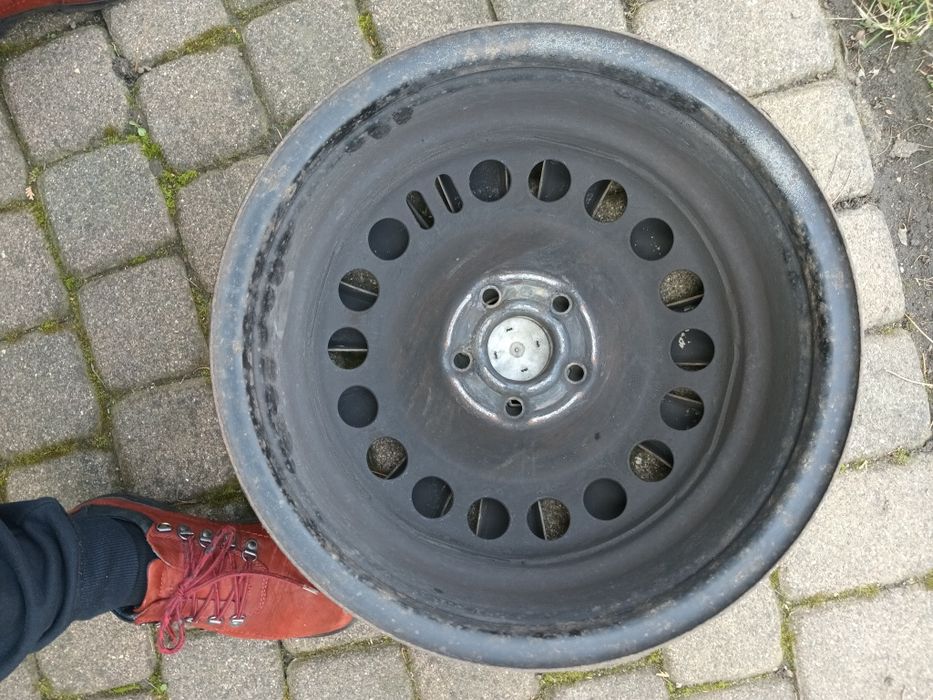 Felgi stalowe 16   5x110 z kołpakami 4szt