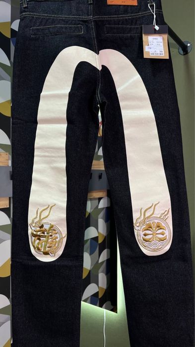 EVISU Джинси джинсы