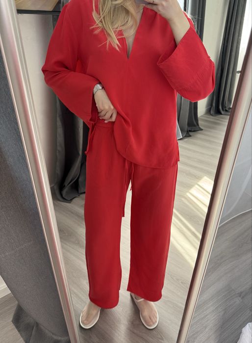 Червоний костюм Zara xs-s