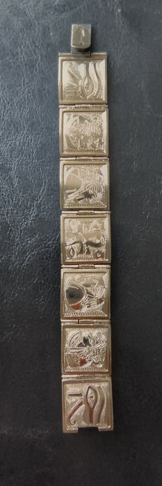 srebrna bransoletka panelowa w stylu egipskim (Egyptian Revival).