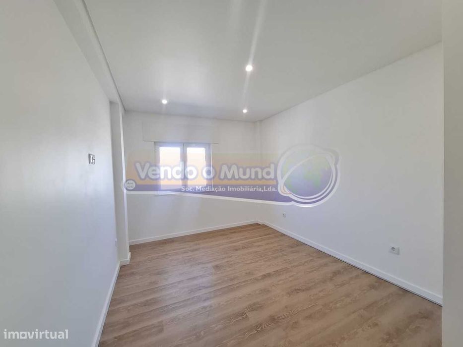 Apartamento T3 em Coruche (CRCH181)