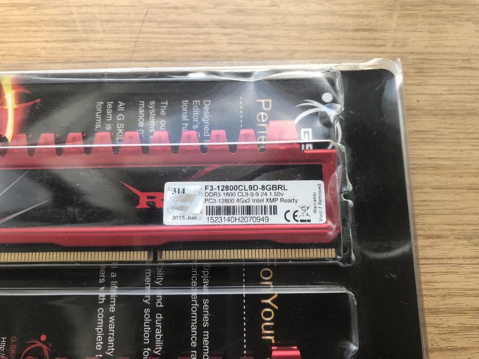 Sprzedam pamięć 8GB nowe 45 zl.
