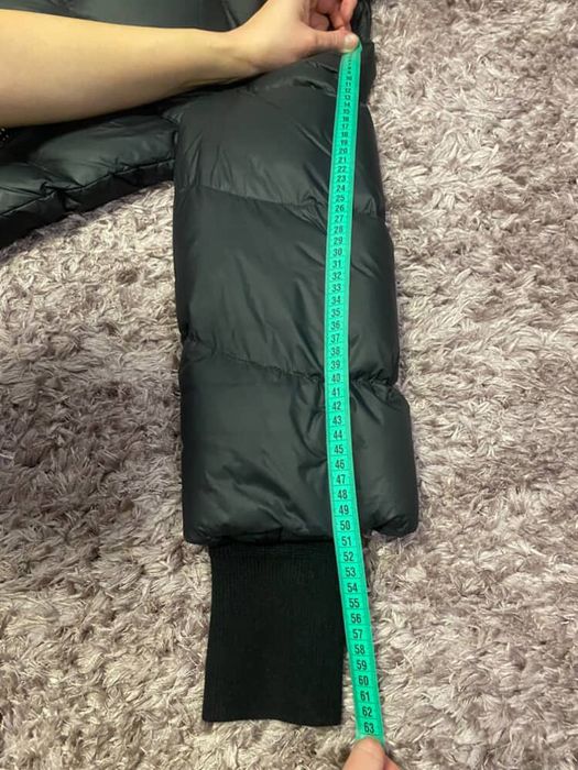 Женский пуховик Prada