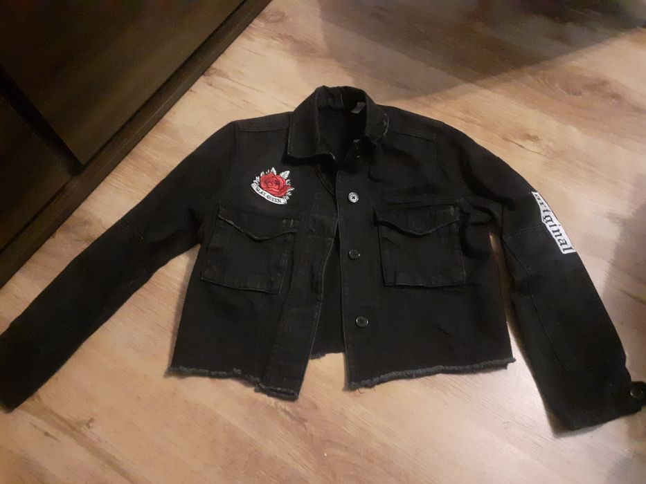 Katana dżinsowa czarna naszywki rock h&m