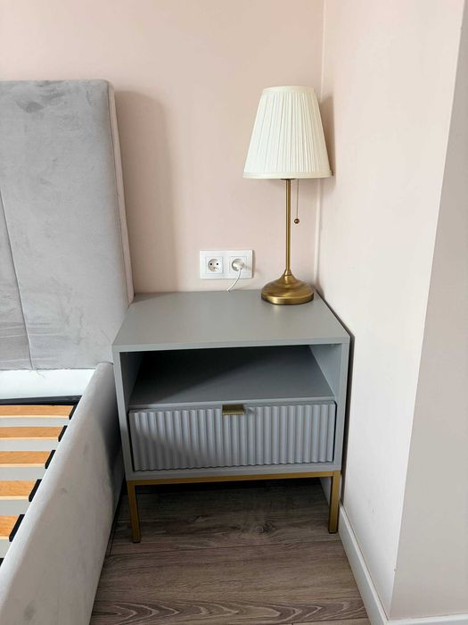 Eleganckie szafki nocne ze złotymi detalami – komplet 2 sztuki