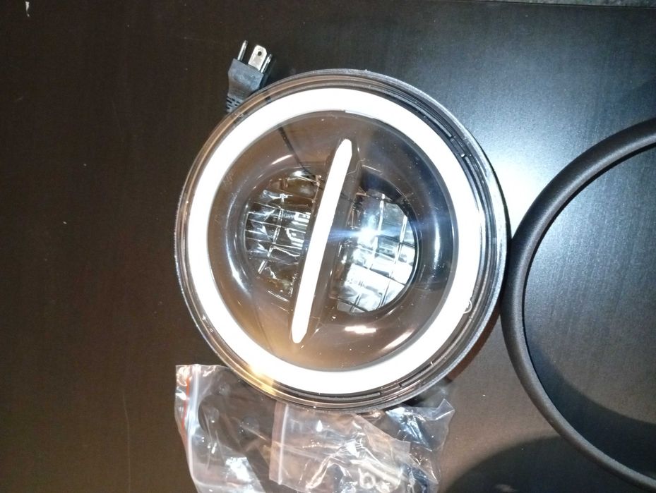 Farol LED universal para moto