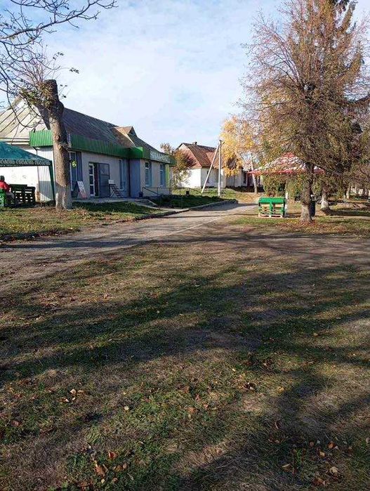 Продаж діючого магазину в с.Кримки