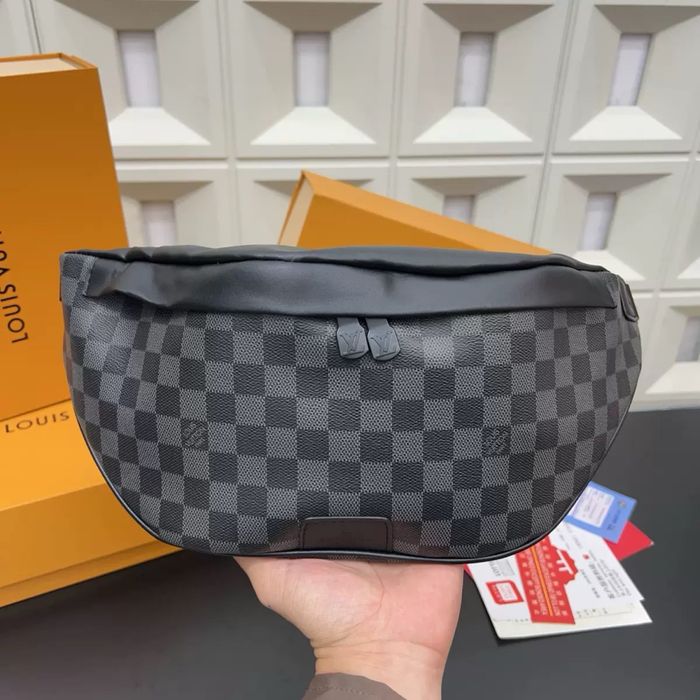 Сумка бананка Louis Vuitton Discovery Bumbag