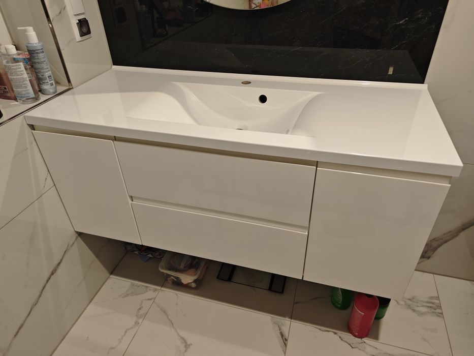 Umywalka z konglomeratu