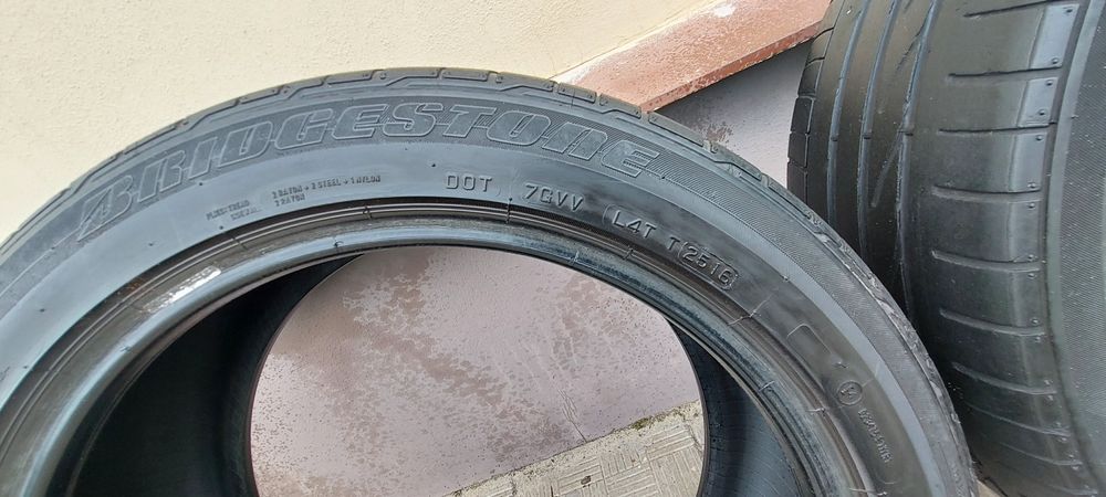 Продам шины 235/45/R18
