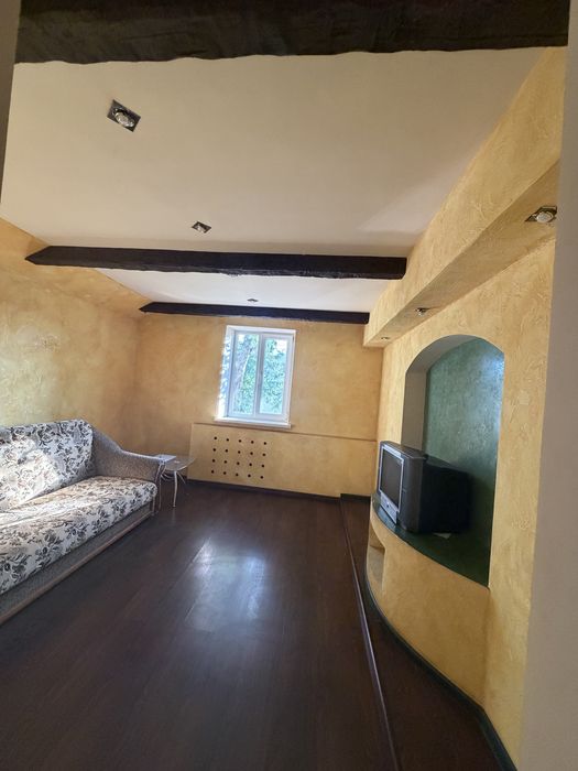 Продам зручний двоповерховий будинок 106,1 м² із земельною ділянкою 1160 м² (11,6 сотки) — 50 000 $